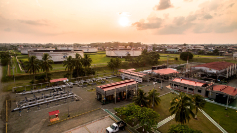 Una vista panorámica de la estación del SOTE en la ciudad de Lago Agrio, en 2016.