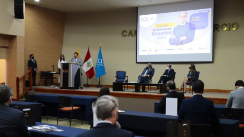 El ministro de Producción, Julio José Prado, en un encuentro con empresarios en Perú, el 17 de septiembre de 2021.  