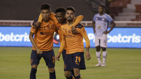 Jugadores de Liga de Quito, en el partido ante Guayaquil City, en el Estadio Rodrigo Paz Delgado, el 2 de octubre de 2021.