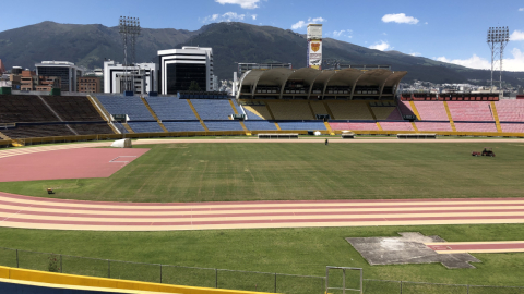 Imagen panorámica del interior del estadio Olímpico Atahualpa. 