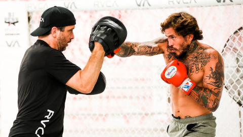 El peleador ecuatoriano, Marlon 'Chito' Vera en uno de sus entrenamientos previo a la UFC 268.