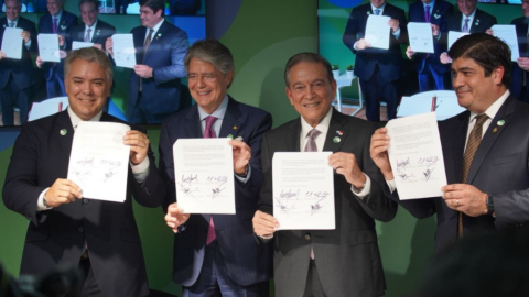 Los presidentes de Colombia, Ecuador,  Panamá y Costa Rica en la cumbre mundial COP26. Reino Unido, 2 de noviembre de 2021.