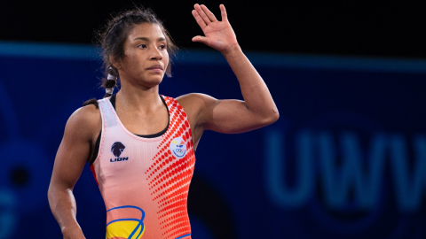 Lucía Yépez, durante el Mundial Sub 23 de Lucha, en Serbia, el 4 de noviembre de 2021. 