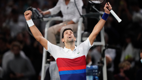 Novak Djokovic, en la final del Masters de París, en el Accor Arena, el 7 de noviembre de 2021. 