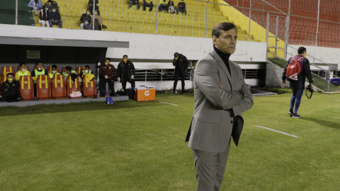 El técnico Fabián Bustos previo al partido Aucas vs. Barcelona, el miércoles 27 de noviembre de 2021.