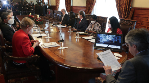 El presidente Guillermo Lasso se reunió con representantes del Gafilat, este 17 de noviembre de 2021.