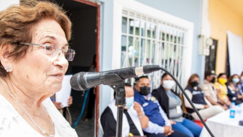 La activista por los Derechos Humanos, Nelsa Curbelo, en un evento en Guayaquil, el 12 de noviembre de 2021.