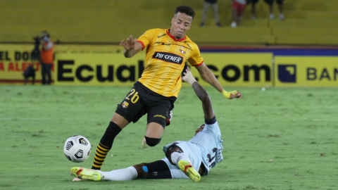 Byron Castillo, durante el partido de Barcelona ante Universidad Católica, en el Estadio Banco Pichincha, el 20 de noviembre de 2021.