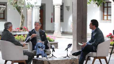 El presidente Guillermo Lasso, en una entrevista en Carondelet, el 8 de diciembre de 2021.