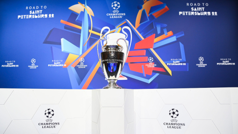 El sorteo de los octavos de final de la Champions League se realizó este lunes 13 de diciembre de 2021, pero se repetirá por problemas técnicos. 