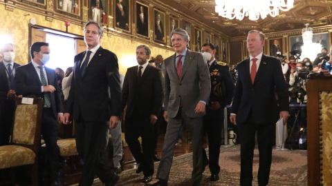 El secretario de Estado de Estados Unidos, Antony Blinken, y el presidente Guillermo Lasso, en Carondelet, el 19 de octubre de 2021.