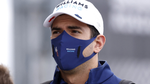 Nicholas Latifi, de Williams, llega al circuito de Sochi, en Rusia, el 24 de septiembre de 2021.