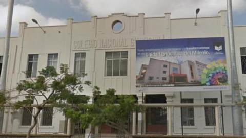 Fachada de la Unidad Educativa Fiscal Guayaquil, ubicada en el centro sur de la ciudad.