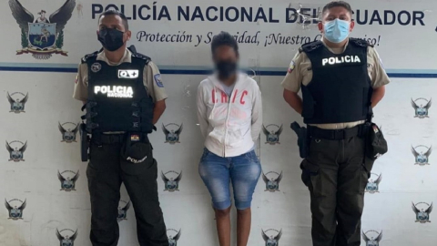 Mujer, sospechosa de tortura contra dos niños, fue detenida en Guayas, el 29 de enero de 2022. 