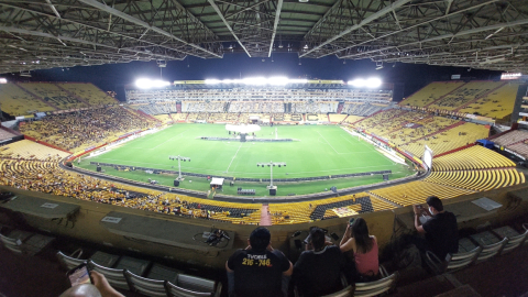 Imagen panorámica del estadio Banco Pichincha de Barcelona, el 29 de enero de 2022, antes de la Noche Amarilla. 