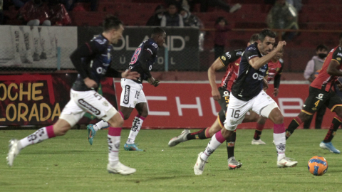 Jugadores de Independiente del Valle, en un amistoso ante el Cuenca, en el estadio Alejandro Serrano Aguilar, el 11 de febrero de 2022.