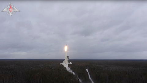 Foto cedida por el Ministerio de Defensa ruso sobre el lanzamiento de un misil nuclear, el 19 de febrero de 2022.