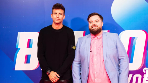 Gerard Piqué (izq) e Ibai Llanos, durante el Mundial de Globos, el 14 de octubre de 2021.