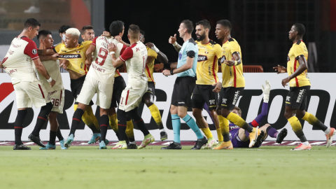 El partido entre Barcelona y Universitario, en el estadio Nacional de Lima, el miércoles 2 de marzo de 2022, tuvo varios momentos complicados. 