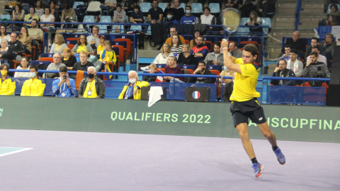 Cayetano March, en su partido ante Benjamin Bonzi, en Francia, el 5 de marzo de 2022.