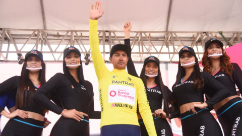 Jorge Montenegro, celebrando su liderato en la Vuelta a Guatemala, el 25 de marzo de 2022.