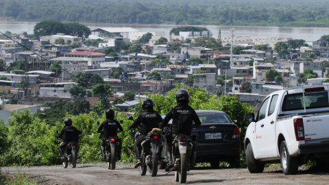 Unos 500 policías participan en una nueva intervención al cerro Las Cabras, uno de los puntos más violentos de Durán, el 31 de marzo de 2022.