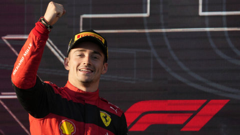 Charles Leclerc, celebrando su victoria en el Gran Premio de Australia, el 10 de abril de 2022.