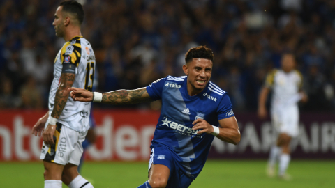 Joao Rojas, de Emelec, durante un partido ante Deportivo Táchira por Libertadores, en Guayaquil, el 14 de abril de 2022.