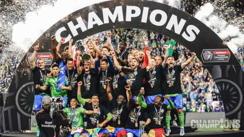 Los jugadores del Seattle Sounders celebran el título de la Concachampions alcanzado el miércoles 4 de mayo de 2022.