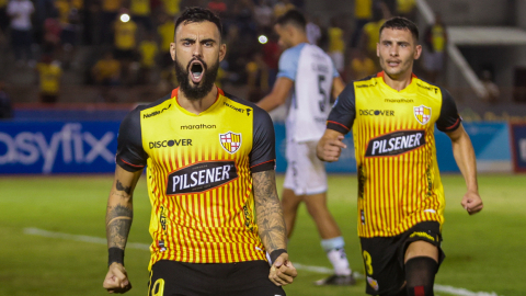 Gonzalo Mastriani celebra uno de sus tres goles ante Guayaquil City, en el Christian Benítez, el 8 de mayo de 2022.