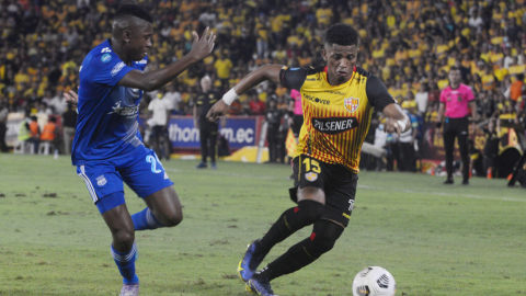 Jonathan Perlaza, de Barcelona, en el partido ante Emelec, en el estadio Banco Pichincha, el 11 de mayo de 2022.