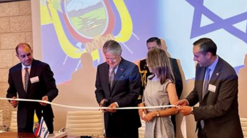 El presidente Guillermo Lasso inauguró en el campus de la Universidad Hebrea, la oficina comercial de Ecuador en Israel.