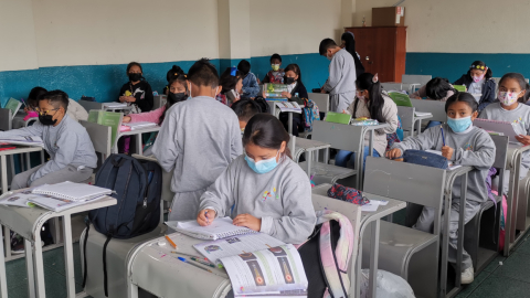 Estudiantes de una escuela de Quito, el 22 de abril de 2022.