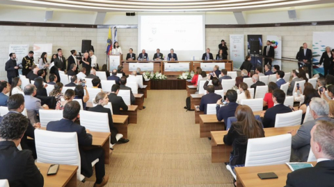 El presidente Guillermo Lasso durante una reunión con líderes del ecosistema de innovación y con un grupo de jóvenes emprendedores ecuatorianos, el 12 de mayo de 2022, último día de visita oficial a Israel. 