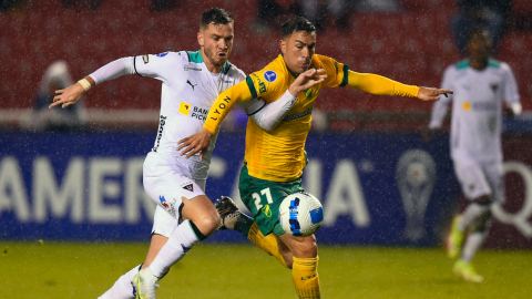 Tomás Molina, de Liga de Quito, en el partido ante Defensa y Justicia, en el estadio Rodrigo Paz Delgado, el 18 de mayo de 2022.