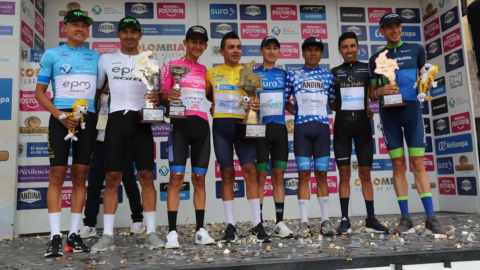 Los campeones de la Vuelta a Colombia, el 12 de junio de 2022.