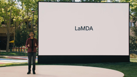 El CEO de Google, Sundar Pichai, durante la presentación del software LaMDA, en junio de 2021. 