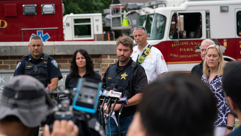 Al menos seis personas murieron y 24 resultaron heridas en un ataque en Chicago.