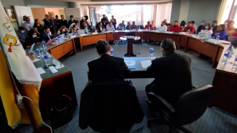 Los representantes del Gobierno y las organizaciones sociales instalaron una mesa de diálogo. Quito, 7 de julio de 2022