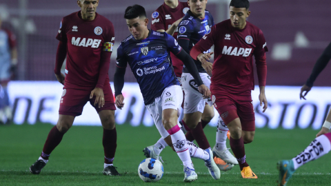 Fernando Gaibor, en el partido de Independiente del Valle ante Lanús en Argentina el 7 de julio de 2022.