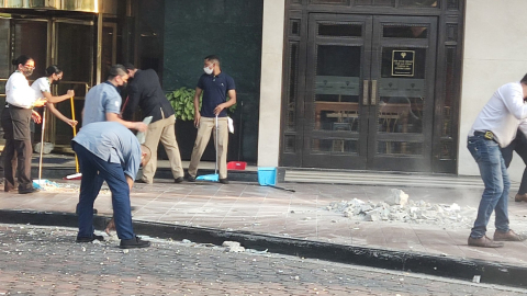 Fachada del Hotel Oro Verde, que tras el sismo de 6,1, del 14 de julio de 2022, dejó daños en su mampostería.