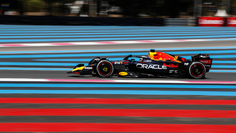 Max Verstappen de Red Bull Racing en acción durante el Gran Premio de Francia en el Circuito Paul Ricard de Le Castellet, el 24 de julio de 2022.