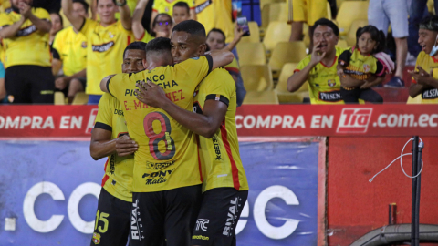 Los jugadores de Barcelona celebran un gol anotado frente a 9 de Octubre por la Fecha 3 de la LigaPro, el 24 de julio de 2022.