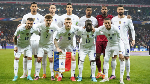 Los jugadores de la selección de Francia previo al encuentro amistoso con Sudáfrica el 29 de marzo de 2022.