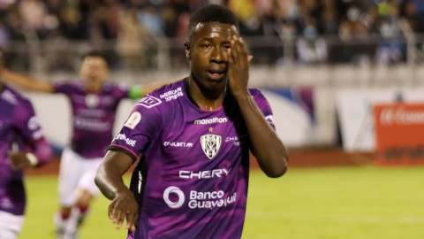 Alan Minda, de Independiente del Valle, festeja su gol anotado frente a Imbabura SC en los cuartos de final de la Copa Ecuador, el 27 de julio de 2022.