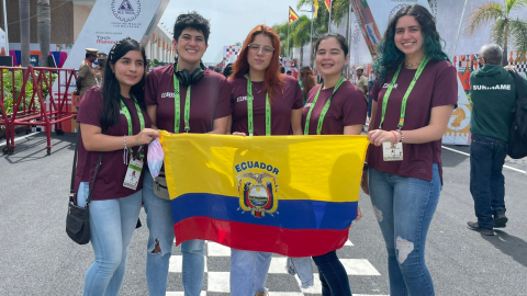 La selección de damas de Ecuador, en la Olimpiada de Ajedrez en la India, el 29 de julio de 2022.