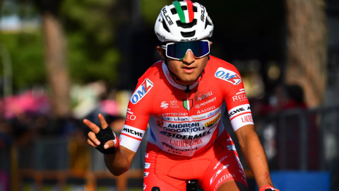 El 10 de agosto de 2022, el EF Education - EasyPost anunció la contratación del ecuatoriano Alexander Cepeda, que deja el Drone Hopper - Androni Giocattoli.