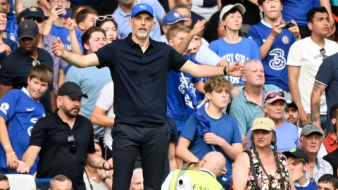 Thomas Tuchel, reacciona durante el partido de fútbol de la Premier League inglesa entre Chelsea FC y Tottenham, el 14 de agosto de 2022.