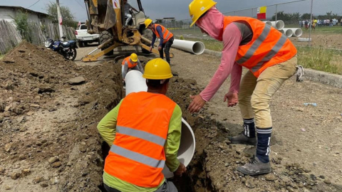 Obra municipal de alcantarillado en Chone, Manabí. 19 de julio de 2022.