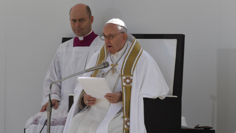 El Papa Francisco durante su visita a L'Aquila en Italia, el 28 de agosto de 2022.